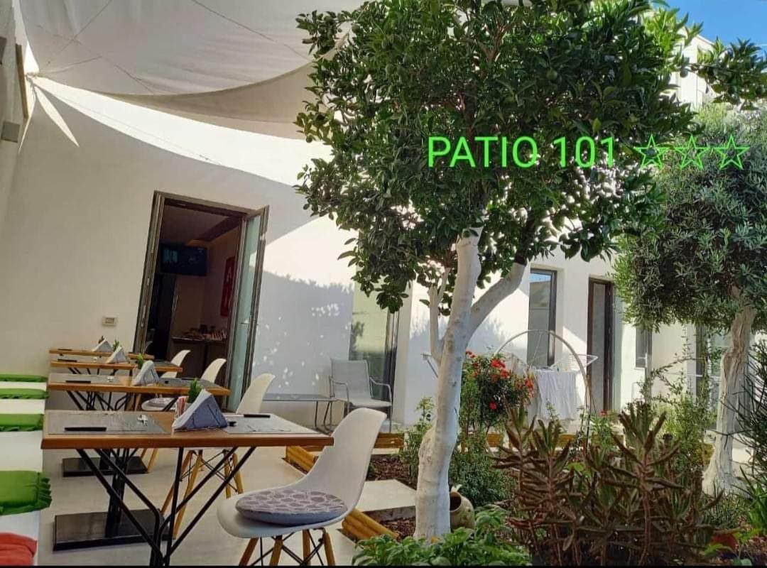Patio 101 "Exclusive" Bed & Breakfast ซานวิโต โลคาโป ภายนอก รูปภาพ