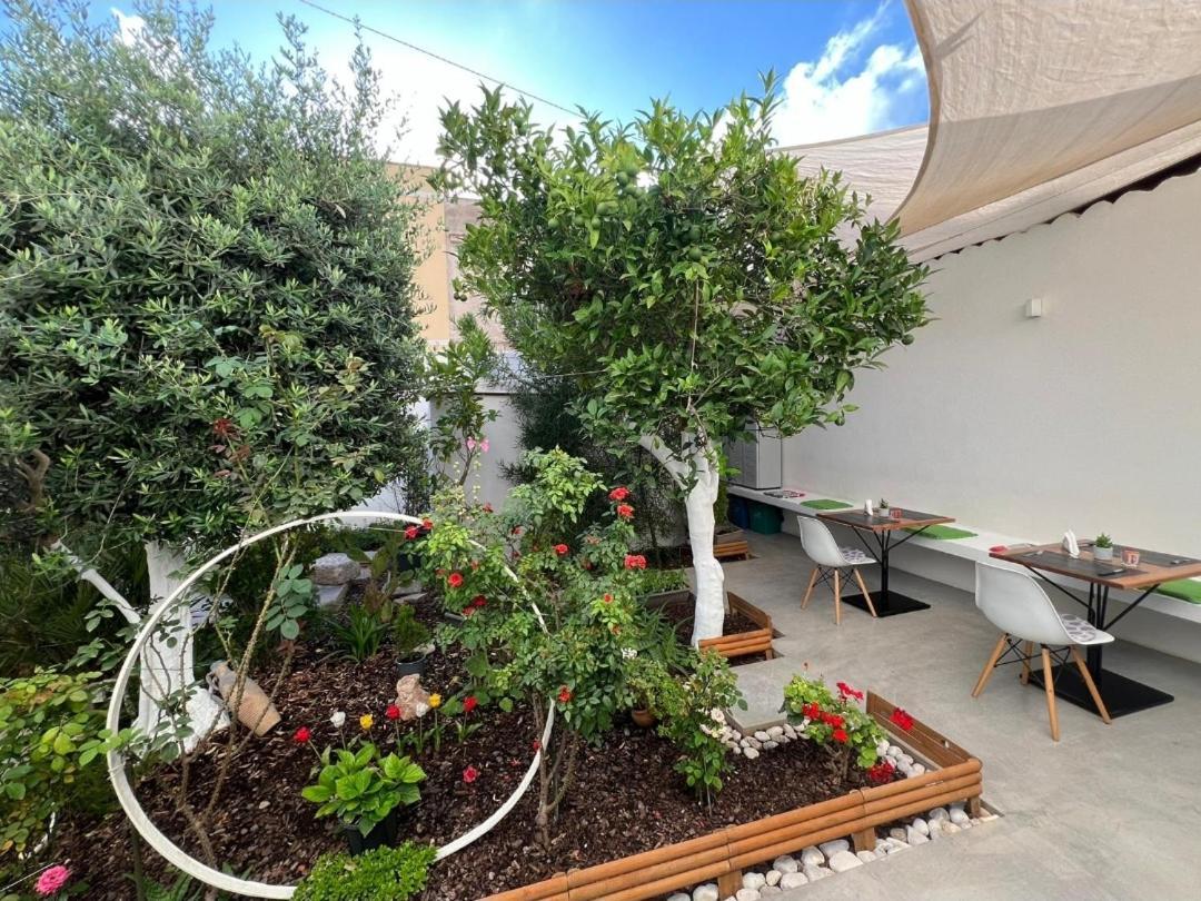Patio 101 "Exclusive" Bed & Breakfast ซานวิโต โลคาโป ภายนอก รูปภาพ